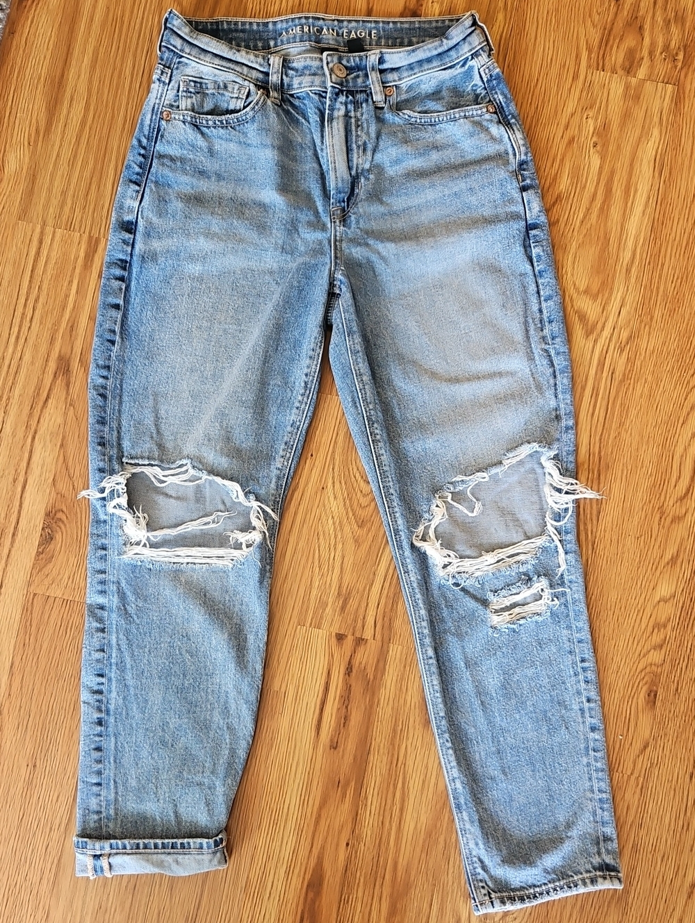 American Eagle Outfitters Distressed Boyfriend Jeans
